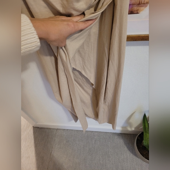 NWOT ZARA LINEN DRESS WITH SLIT STRAPS OPEN BACK CAMEL LARGE - Picture 3 of 7